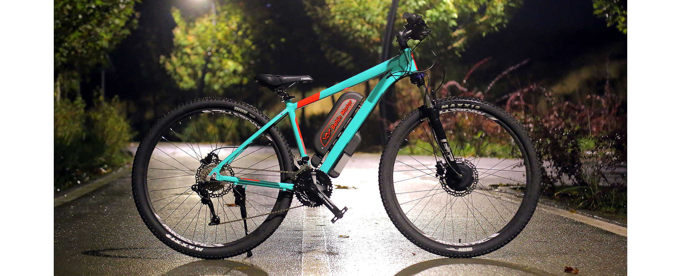 نمایی از یک دوچرخه برقی