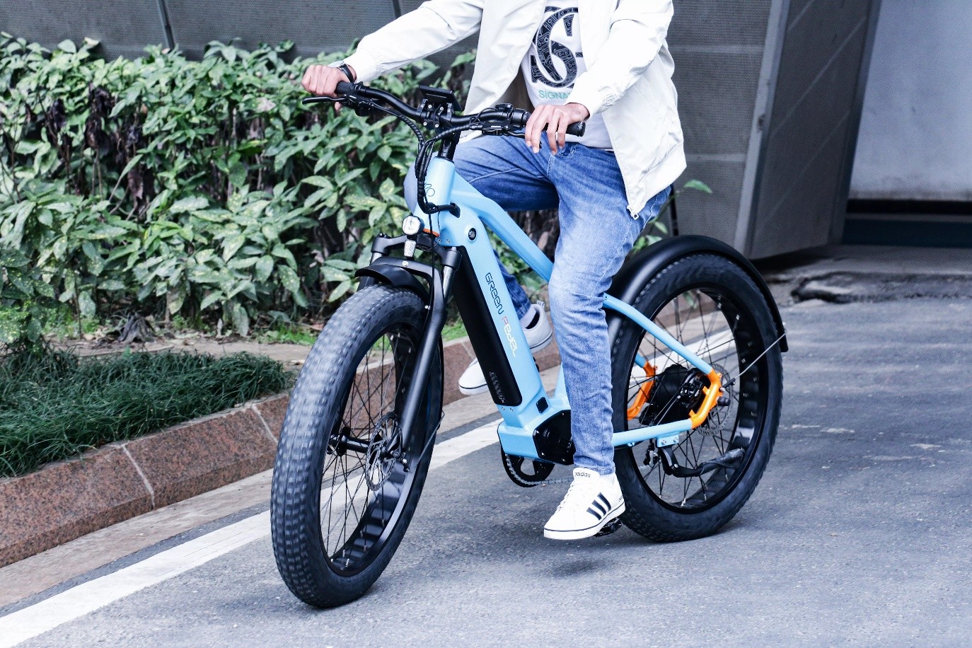 وسایل مورد نیاز برای شستن دوچرخه برقی