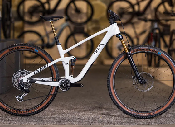 دوچرخه ای با فریم سبک